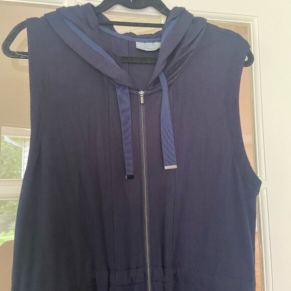 Athleta Cozy Soft Navy Sleveless Zip Up Vest With Ties, Pockets, Hood Size XS - Picture 2 of 9